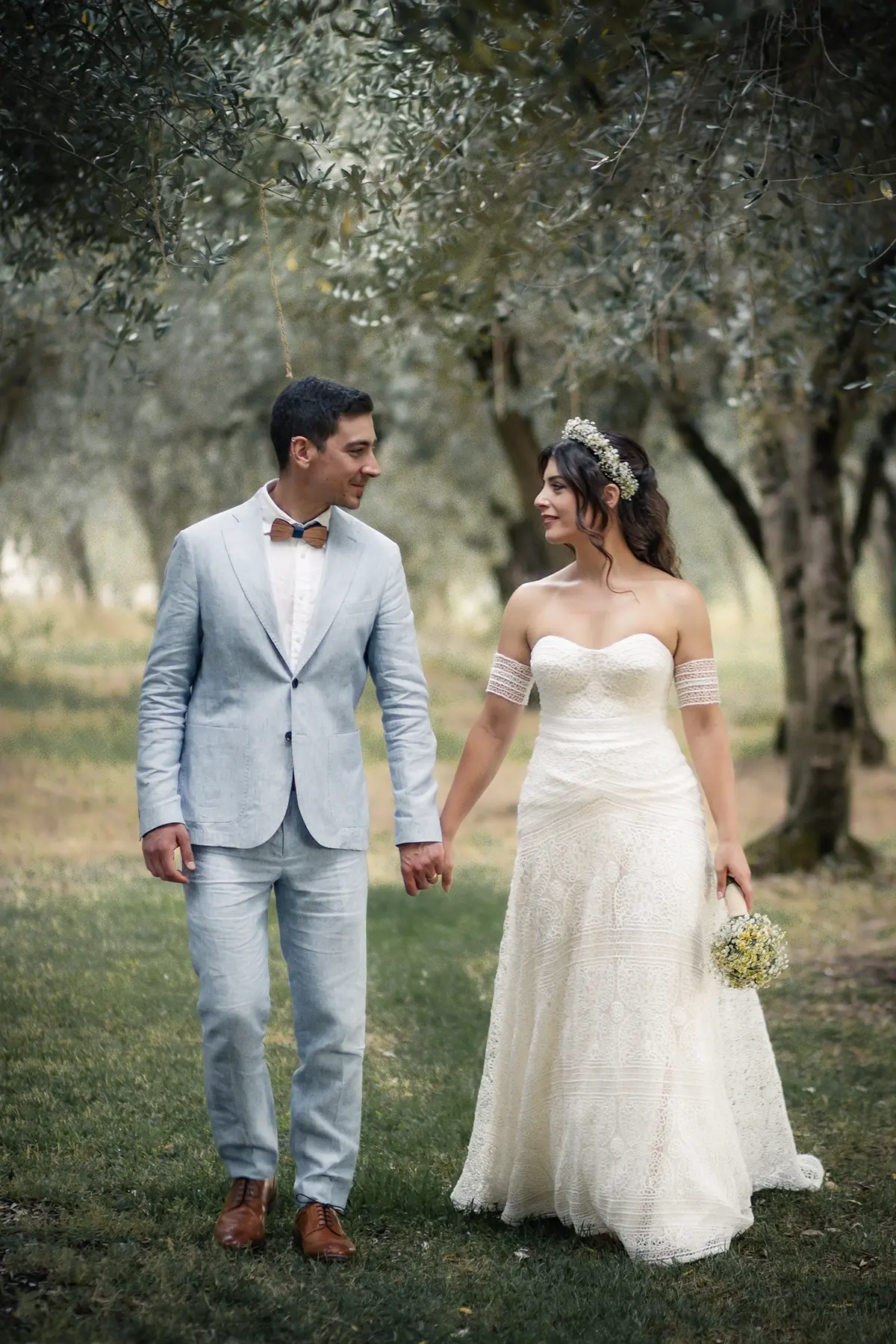 Abito da sposa a sirena in stile boho con pizzo macramè